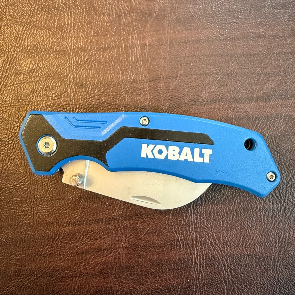 NWOT Kobalt Blue Hawk Bill Knife